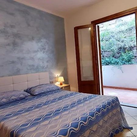 Casa Serafini Апартаменты Кастельсардо